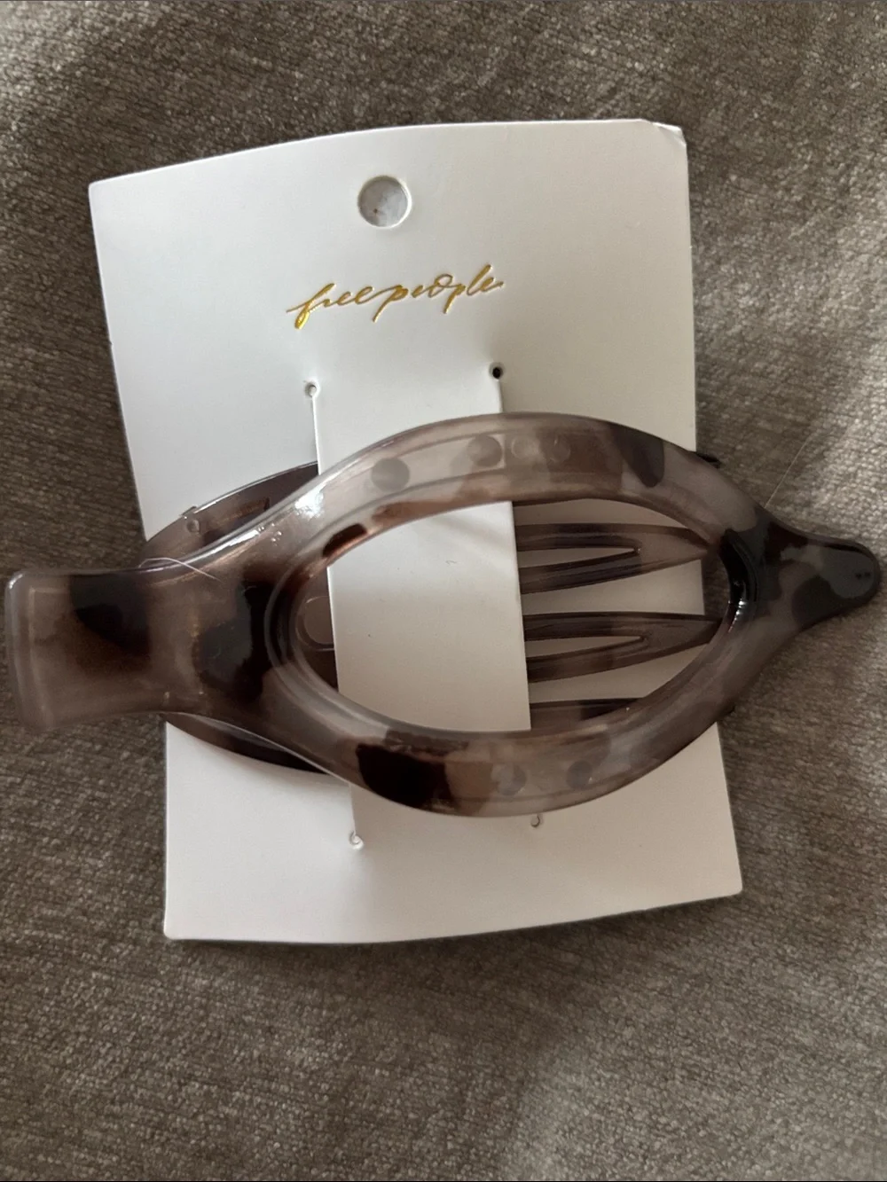 Free People Caroline Acrylic Flat Claw Clip nwt. Black gray
